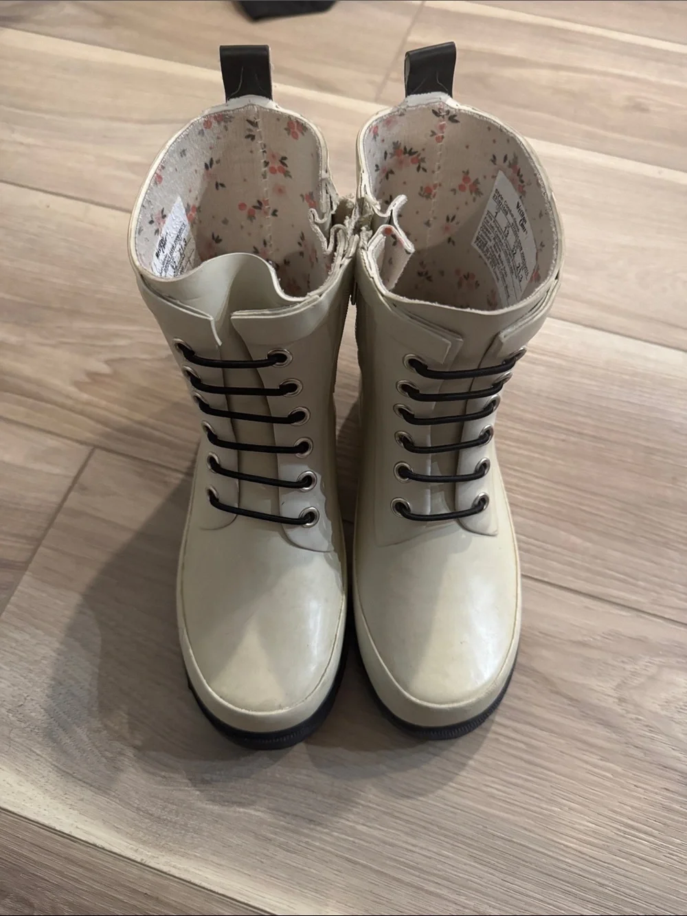 Cream Lace-Up girls rain boots